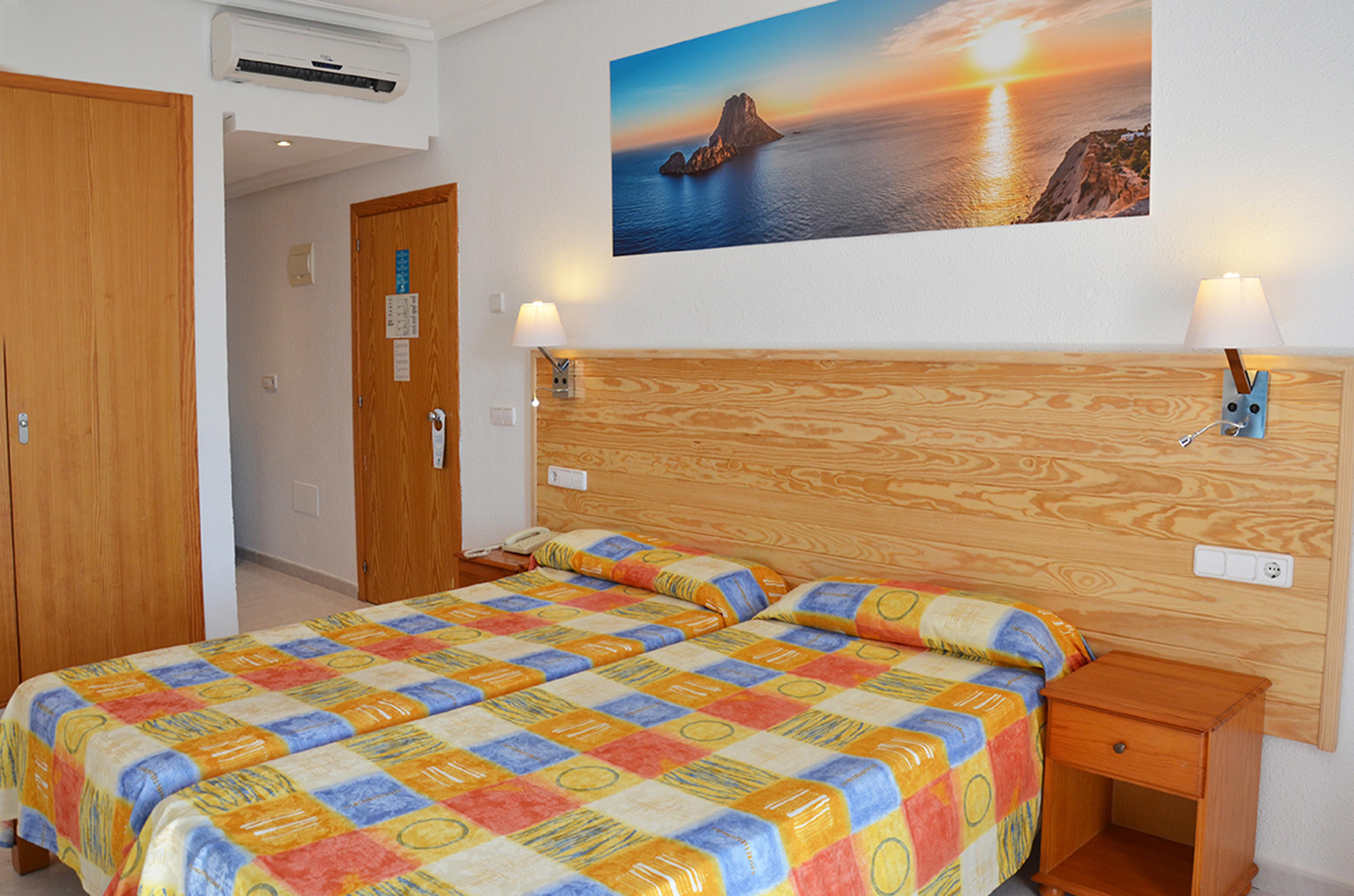 Aparthotel Vibra Sanan - Adults Only Sant Antoni de Portmany Zewnętrze zdjęcie