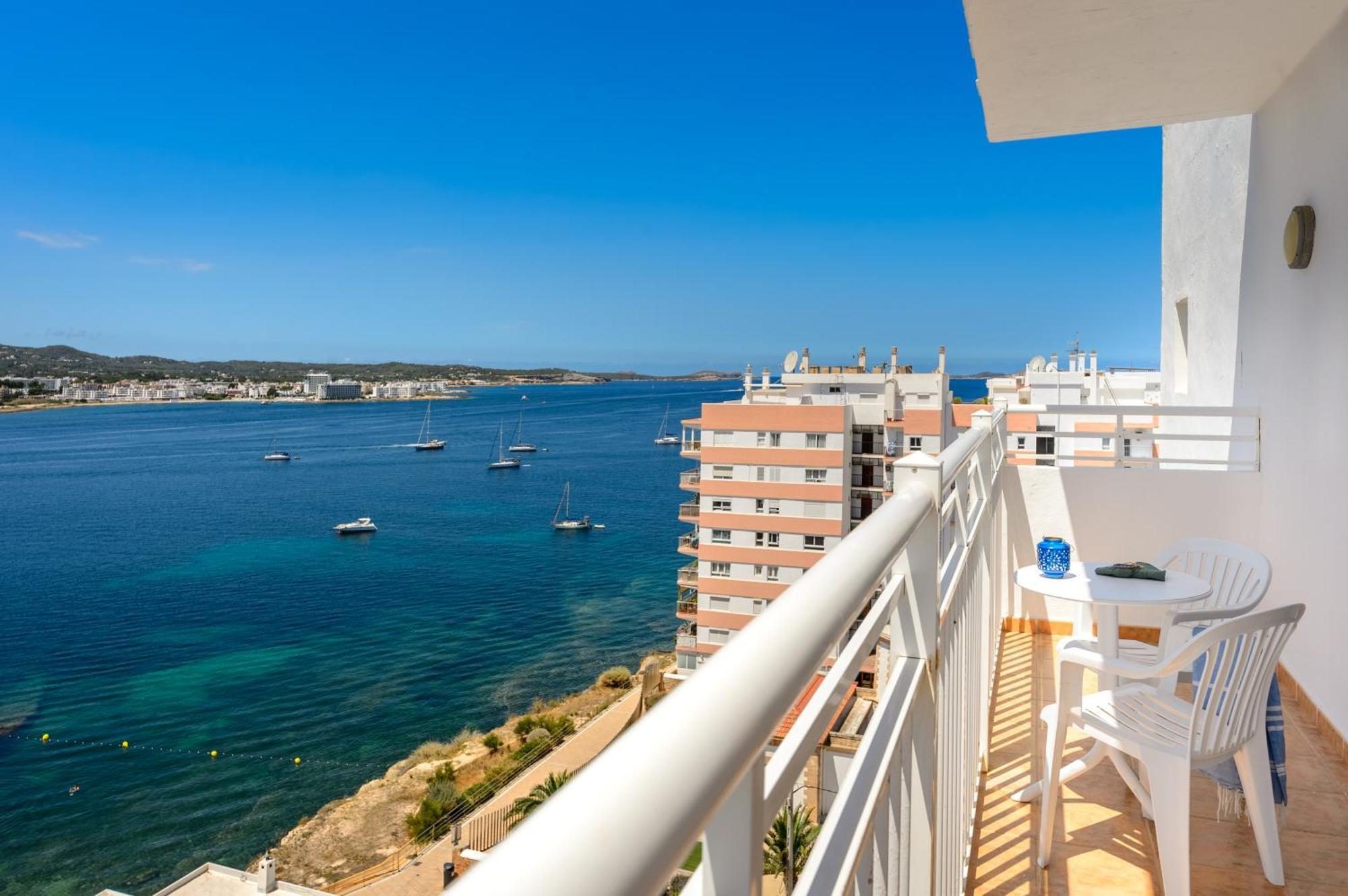 Aparthotel Vibra Sanan - Adults Only Sant Antoni de Portmany Zewnętrze zdjęcie