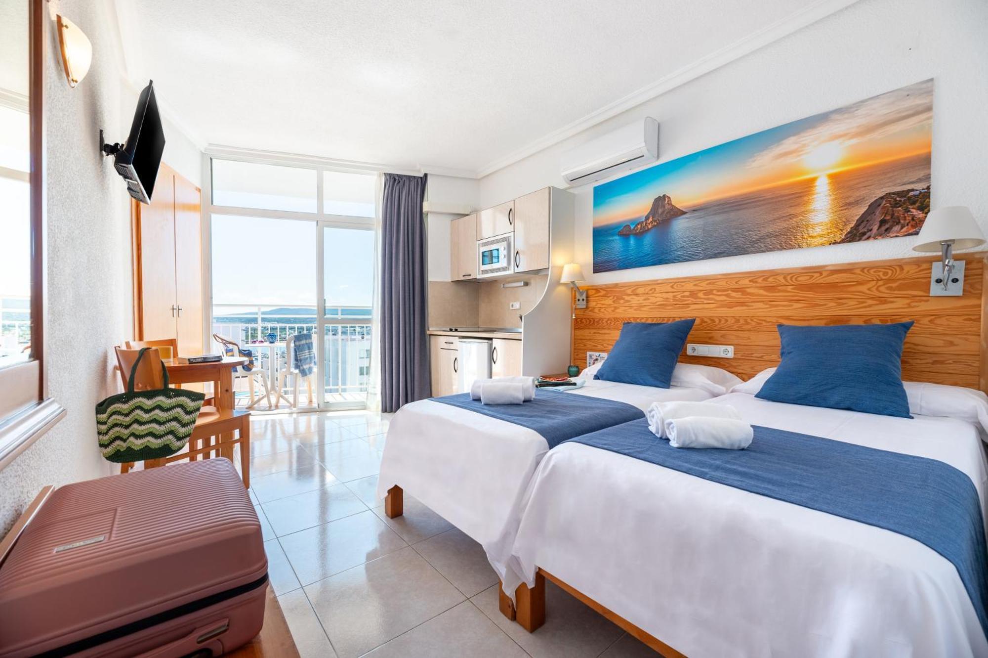 Aparthotel Vibra Sanan - Adults Only Sant Antoni de Portmany Zewnętrze zdjęcie