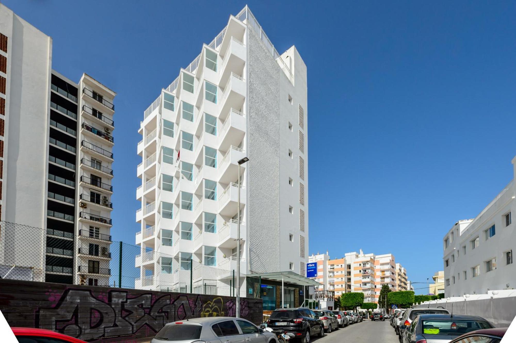 Aparthotel Vibra Sanan - Adults Only Sant Antoni de Portmany Zewnętrze zdjęcie