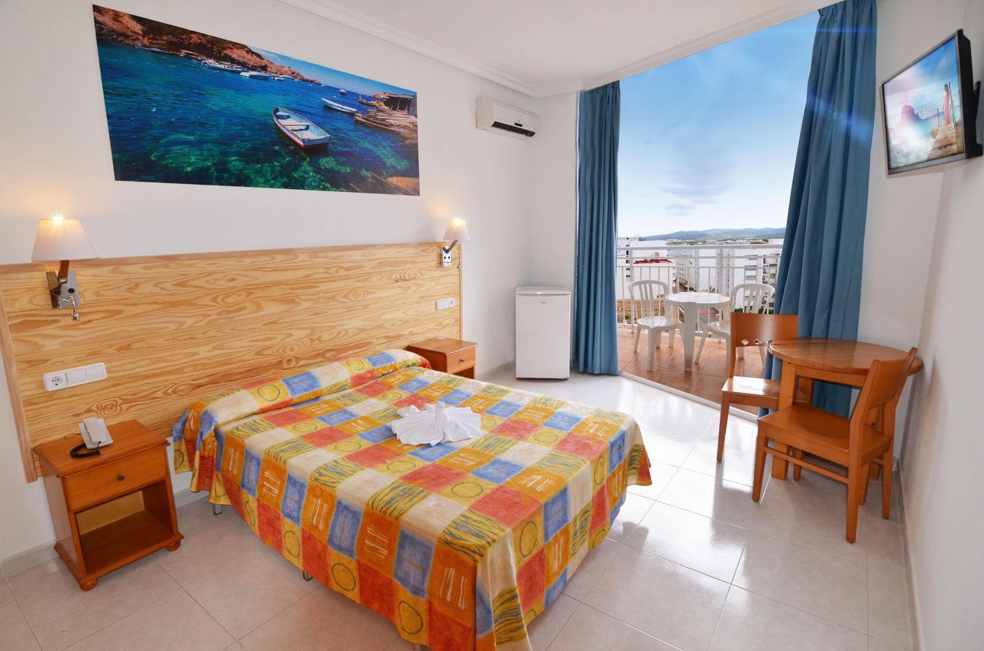 Aparthotel Vibra Sanan - Adults Only Sant Antoni de Portmany Zewnętrze zdjęcie