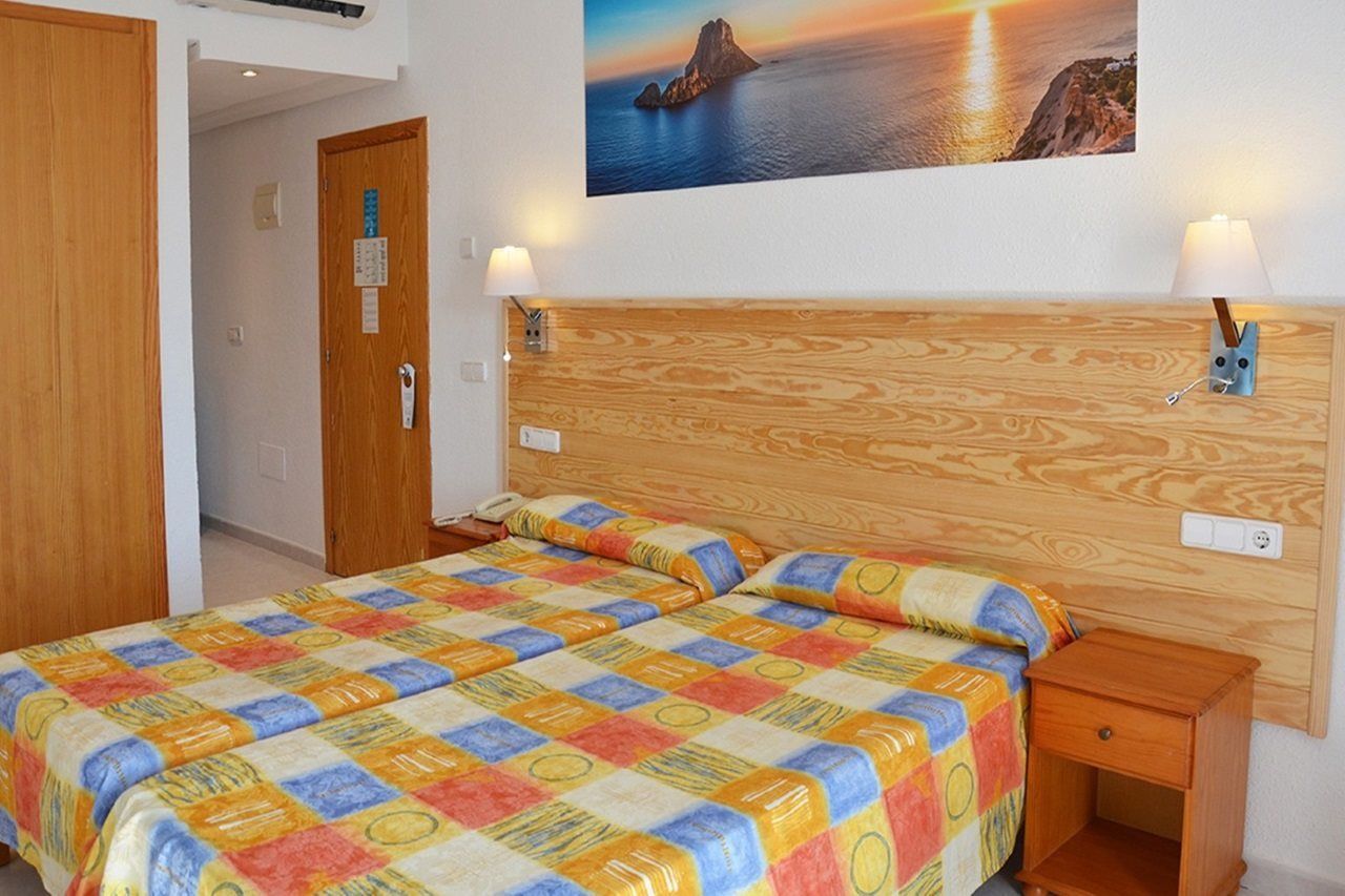 Aparthotel Vibra Sanan - Adults Only Sant Antoni de Portmany Zewnętrze zdjęcie